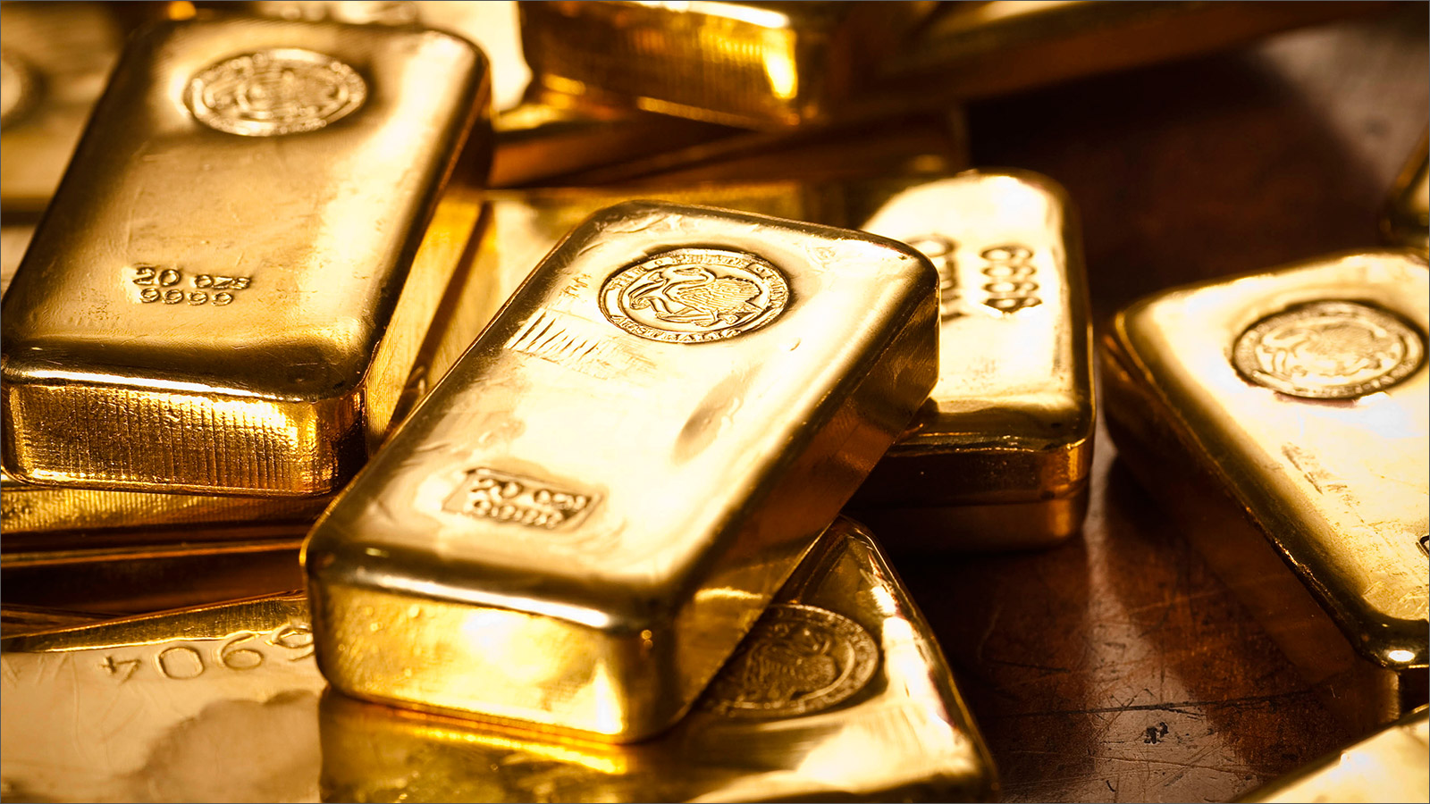 ‪الذهب باعتباره ملاذا آمنا في الأزمات ربح 4% الشهر الماضي‬ (الأوروبية)