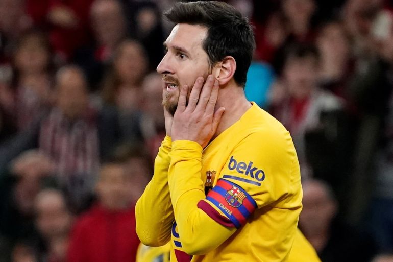 Soccer Football - Copa del Rey - Athletic Bilbao v FC Barcelona - San Mames, Bilbao, Spain - February 6, 2019 FC Barcelona's Lionel Messi looks dejected REUTERS/Vincent West
