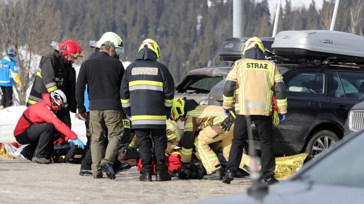 epa08208719 Firefighters and rescuers work at the scene of the fatal accident in Bialka Tatrzanska, south Poland, 10 February 2020. Two people died and two were severely injured after a roof fell on a ski slope due to the heavy storm in Bukowina Tarzanska. Severe storms passed over Poland causing damage to buildings, trees and electricity. EPA-EFE/GRZEGORZ MOMOT POLAND OUT