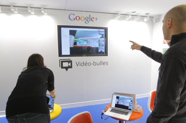 A video hangouts stand is pictured at the new headquarters of Google France before its official inauguration in Paris December 6, 2011. REUTERS/Jacques Brinon/Pool (FRANCE - Tags: POLITICS BUSINESS)