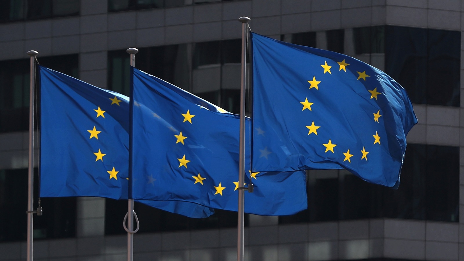  المسار المتعثر للمفاوضات يتواصل بين الاتحاد الأوروبي وحكومة جونوسون بتبادل الاتهامات وفرض شروط تعجيزية (رويترز)