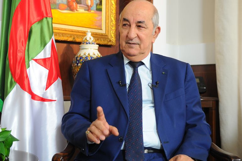 الرئيس الجزائري عبد المجيد تبون يطرح مسودّة الإصلاح الدستوري للنقاش العام قبل عرضها للإستفتاء(الجزيرة)