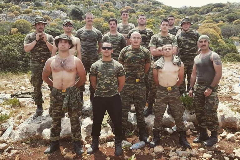 جنود يونانيين ومواقع على الجزر المتنازع عليها قبالة الساحل التركي،