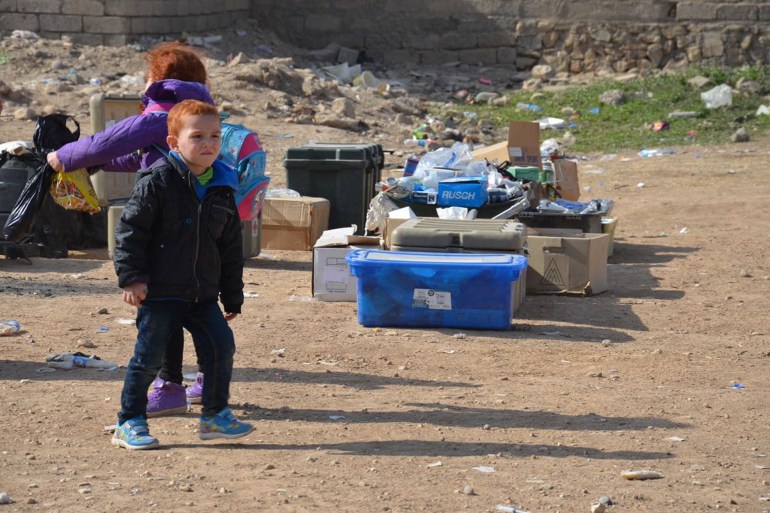 أغلب الأطفال الأيتام في العراق يعيشون ظروفا صعبة - الجزيرة نت