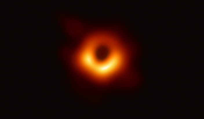 Messier 87 الثقب الأسودLa première image d'un trou noir. Event Horizon Telescope Collaboration