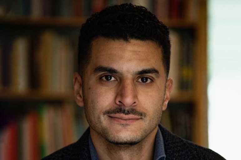 الكاتب خالد موريغ حاصل على الدكتوراه عن الأمازيغية كهوية وثقافة، وترجم كتب حول الثقافة والتاريخ المغربي (مواقع التواصل)