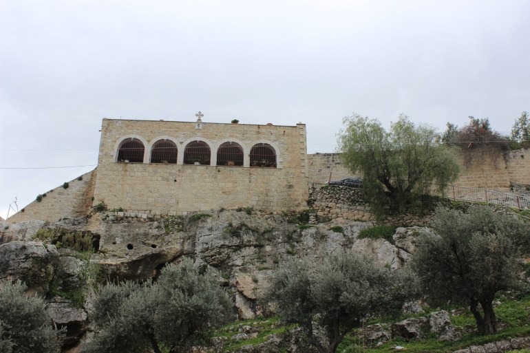 وادي الربابة في سلوان، القدس، الدير اليوناني التاريخي الذي يقع بالحي(الجزيرة نت)