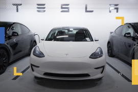 epa09546190 (FILE) - A Tesla Model 3 vehicle, at center, flanked by two Model Y vehicles that are used by a Tesla dealership as test-drive vehicles, are seen parked in a garage in Washington, DC, USA, 08 February 2021 (reissued 26 October 2021). Tesla's market value rose past 1 trillion US dollar on 25 October, after US rental car company Hertz agreed to purchase 100,000 Tesla Model 3 automobiles. EPA-EFE/MICHAEL REYNOLDS