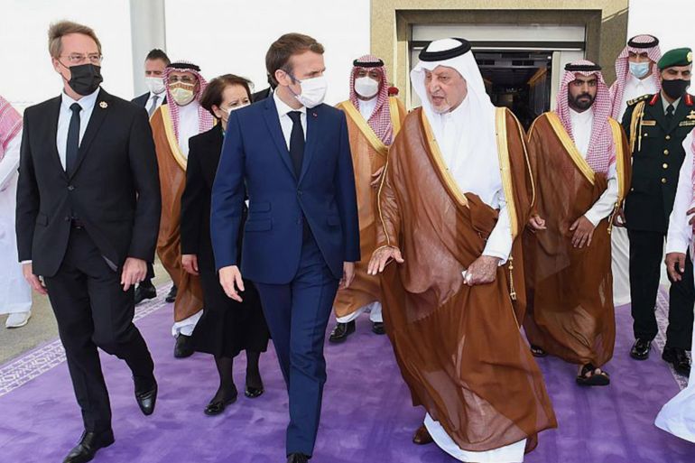 الرئيس الفرنسي يصل إلى جدة.. المصدر وكالة الانباء السعودية