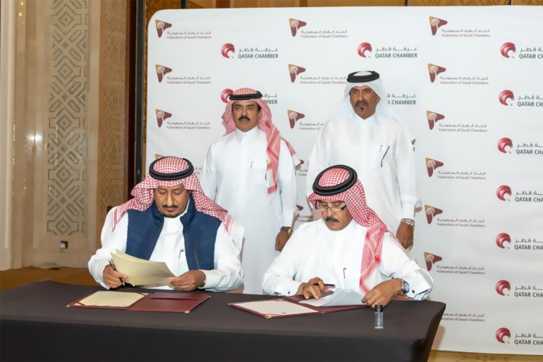 توقيع عدد من اتفاقيات التعاون بين شركات قطرية وسعودية (الجزيرة)