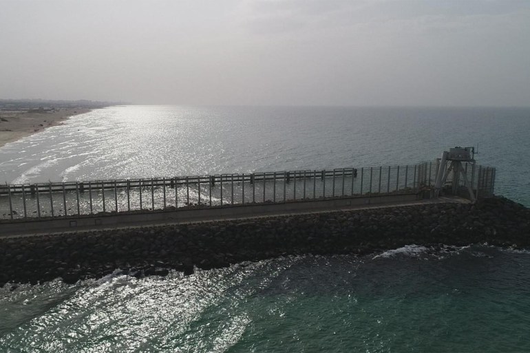 صورة 6 امتداد عدة كيلومترات من الجدار في البحر مع غزة. (تصوير المتحدث بوزارة الأمن الإسرائيلية التي عممها على الإعلام للاستعمال والنشر)