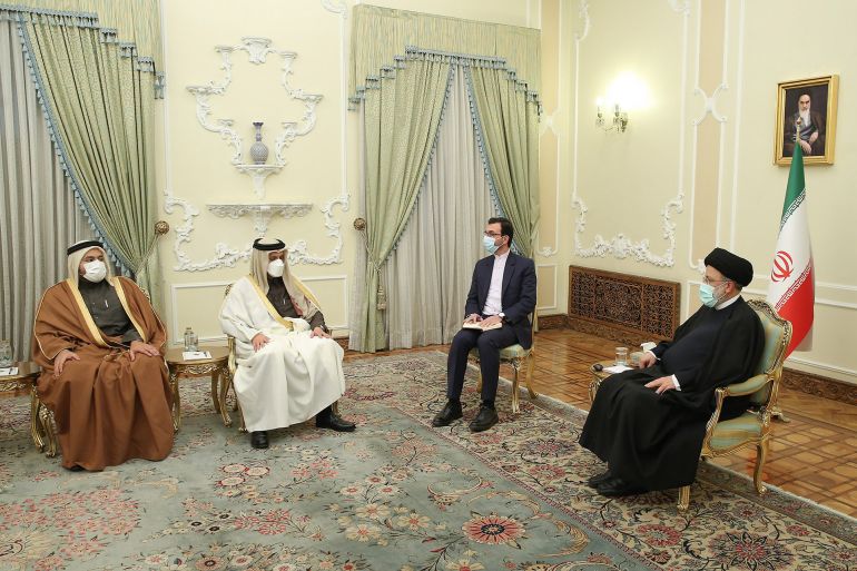 الرئيس الإيراني إبراهيم رئيسي يستقبل وزير الخارجية القطري الشيخ محمد بن عبد الرحمن آل ثاني