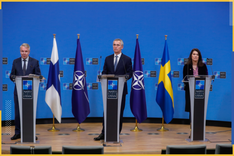epa09706726 (L-R) Finnish Foreign Minister Pekka Haavisto, NATO Secretary General Jens Stoltenberg, and Swedish Foreign Minister Ann Linde give a joint press conference at the end of a meeting at the NATO headquarters in Brussels, Belgium, 24 January 2022. The Finnish and Swedish foreign ministers are at NATO for talks on cooperations in the Baltic Sea. EPA-EFE/STEPHANIE LECOCQ خوفا من غزو روسي قادم.. هل تنضم السويد وفنلندا إلى حلف الناتو؟