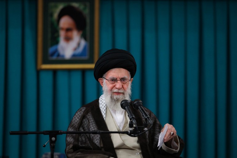 خامنئي يقول إنه يمكن مشاهدة بصمات أميركا في معظم الأحداث المعادية لإيران المصدر:(khamenei.ir)