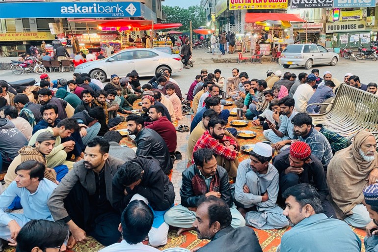 إفطارات الشوارع في إسلام أباد