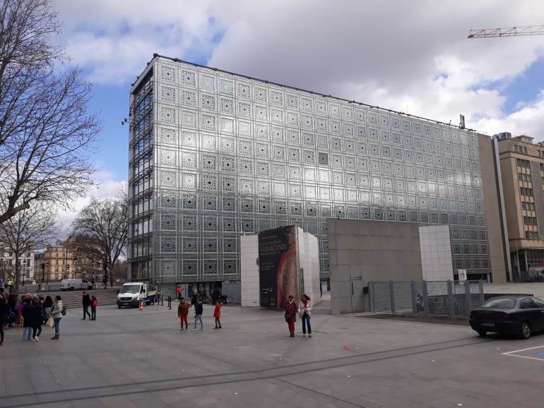 معهد العالم العربي بباريس