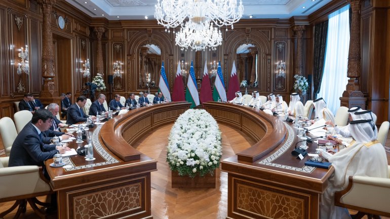 قطر وأوزبكستان يوقعان عددا من الاتفاقيات ومذكرات التفاهم لتعزيز التعاون المشترك (وكالة الأنباء القطرية)