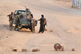جنود سودانيون في أحد شوارع الخرطوم (الفرنسية-أرشيف)