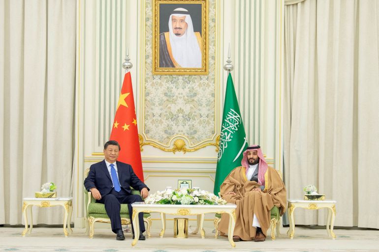 FILE PHOTO: Saudi Arabia considers Chinese bid for nuclear plant -WSJ