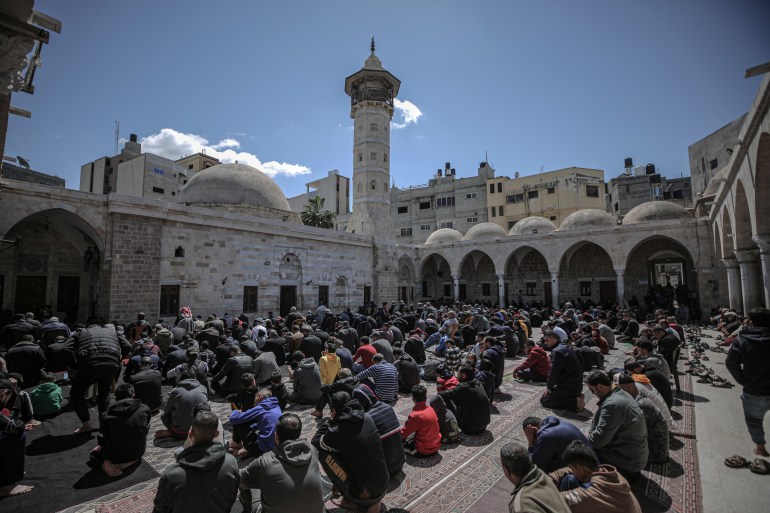 GAZA CITY, GAZA - MARCH 31: Muslims perform the second Friday prayer of holy Islamic fasting month of Ramadan at Sayed al-Hashim Mosque on March 31, 2023 in Gaza City, Gaza. (Photo by Ali Jadallah/Anadolu Agency via Getty Images)