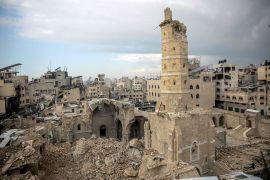 العدوان الإسرائيلي المتواصل على قطاع غزة خلف دمارا واسعا في المساكن والبنى التحتية (الفرنسية)