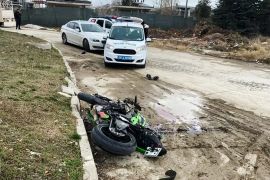 الدراجة النارية التي كان يمتطيها ابن البرهان عند وقوع حادث السير في أنقرة (مواقع التواصل)
