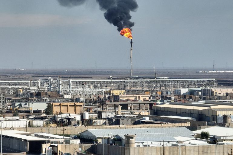 يستهدف العراق استقطاب شركات الطاقة العالمية لتنفيذ 30 مشروعا استراتيجيا – (رويترز)