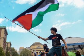تشريع القانون يتزامن مع موجة احتجاجات في جامعات بأنحاء الولايات المتحدة تندد بالعدوان على غزة (الأناضول)