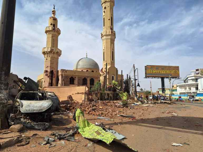 القذائف دمرت اجزاء من مسجد الشيخ قريب الله بود نوباوي بام درمان