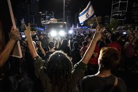 مظاهرات حاشدة في تل أبيب بالتزامن مع احتدام الخلافات بين قادة إسرائيل (وكالة الأناضول)