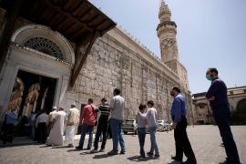تعميم أمني سوري بضرورة حصول رجال الدين الأجانب ومن الشيعة خاصة على موافقات رسمية قبل زيارة الجامع الأموي (رويترز)